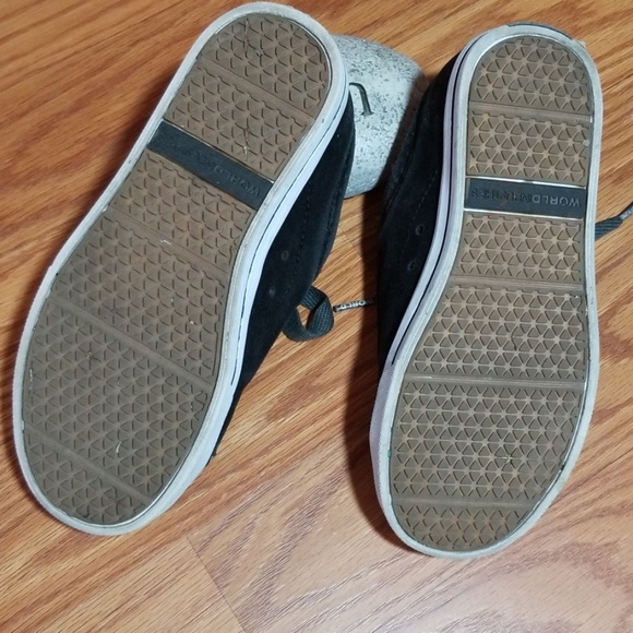 World industries / skate boarding shoes size 2 - Picture 2 of 7